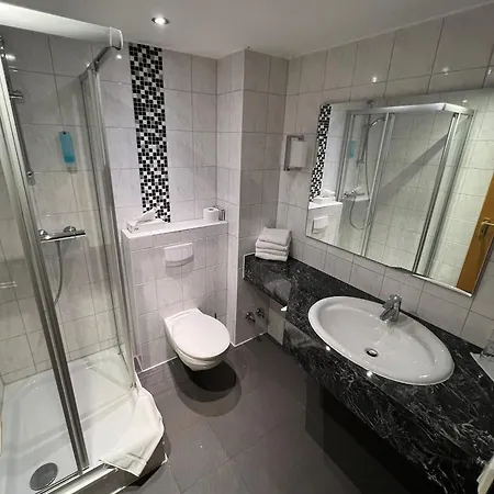 Exquisit Otel 3*