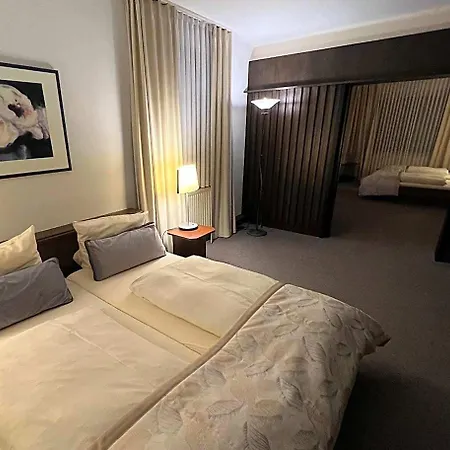 Otel Exquisit 3*