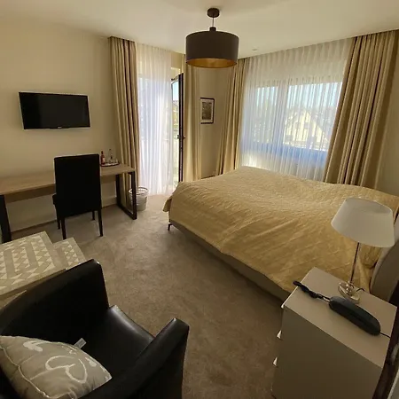 Exquisit Hotel 3*